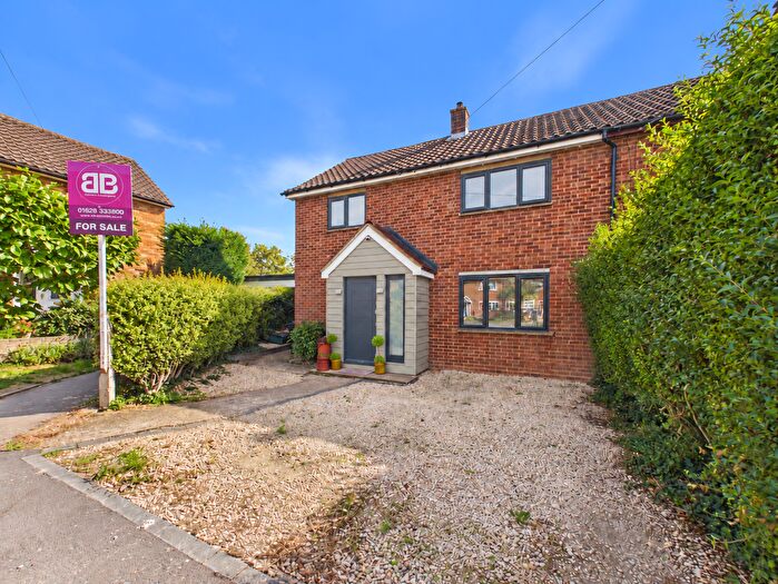3 Bedroom Semi-detached House For Sale In Allanson Road, Marlow, Buckinghamshire, SL7
