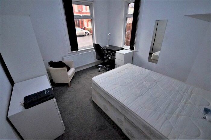 6 Bedroom Semi-Detached House To Rent In Marlborough Road, Coventry, CV2