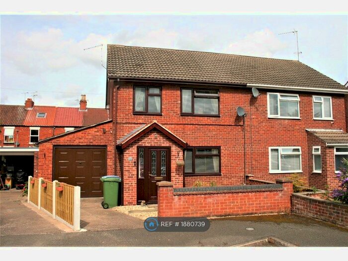 3 Bedroom Semi-Detached House To Rent In Whitehall Gardens, Retford, DN22