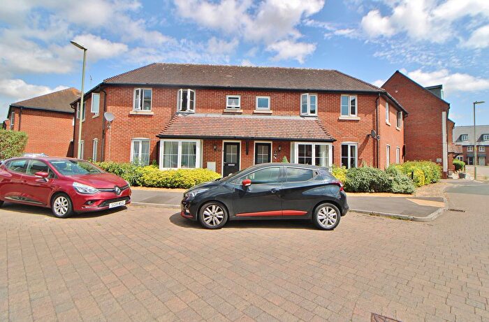 2 Bedroom Maisonette For Sale In Mouliere Court, St. Georges Road, PO7