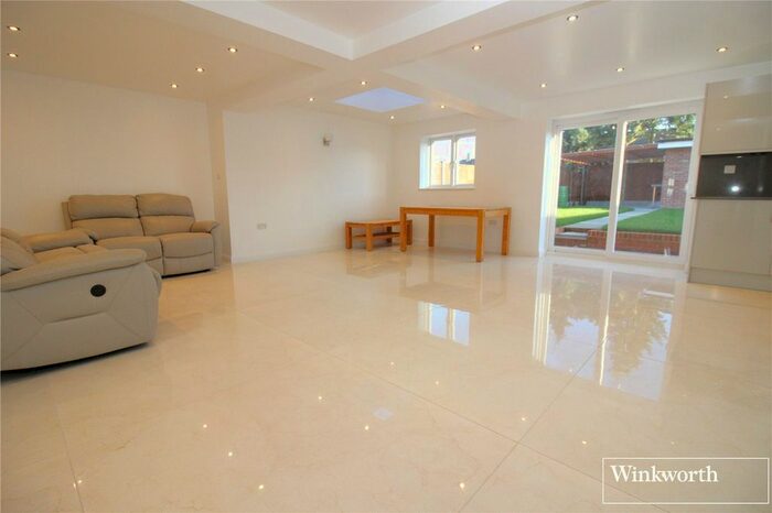 5 Bedroom End Of Terrace House To Rent In Micklefield Way, Borehamwood WD6