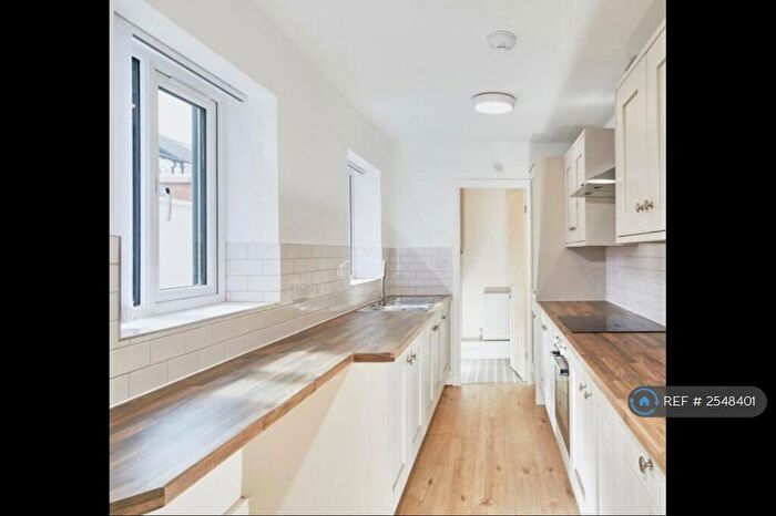 3 Bedroom Terraced House To Rent In Gwydir Street, Liverpool, L8