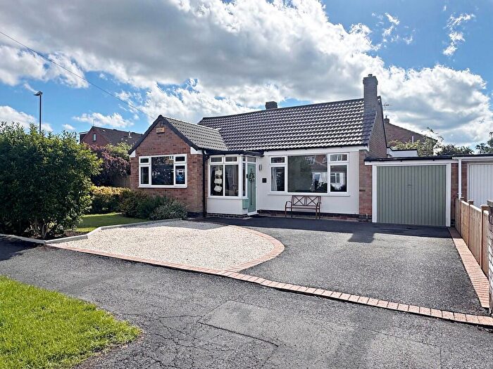 3 Bedroom Detached Bungalow For Sale In Arden Road, Kenilworth, CV8