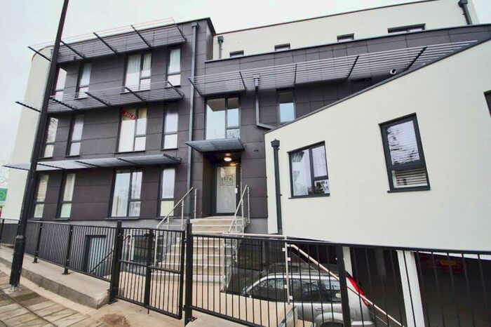 2 Bedroom Flat To Rent In Central Cheltenham, GL50