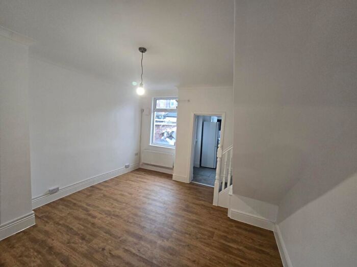 2 Bedroom Terraced House To Rent In Scotland Street, Manchester, M40