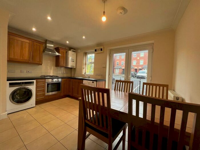 4 Bedroom Town House To Rent In Bandy Fields Place, New Broughton, M7