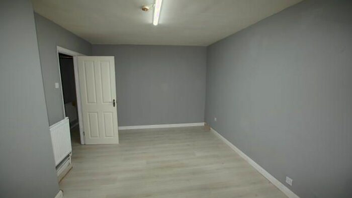 1 Bedroom Flat To Rent In High Road Leytonstone, London, E11