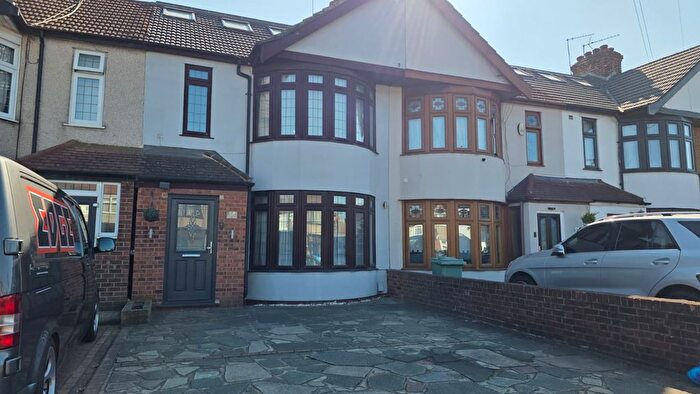 4 Bedroom Terraced House To Rent In South End Road, Rainham, RM13