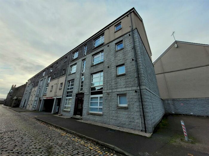 2 Bedroom Flat To Rent In James Street, City Centre, Aberdeen, AB11