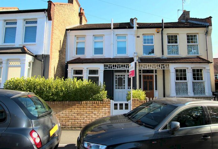 3 Bedroom Property To Rent In Browning Road, Enfield, EN2