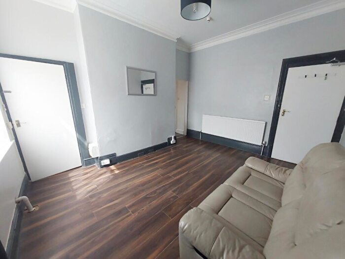 1 Bedroom Flat To Rent In Foxhall Road, Nottingham, NG7