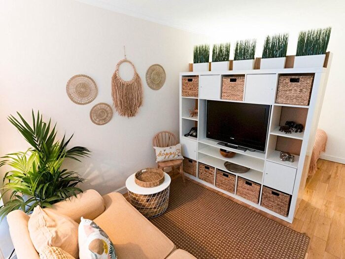 1 Bedroom Flat To Rent In Yorkhill And Kelvingrove, G3