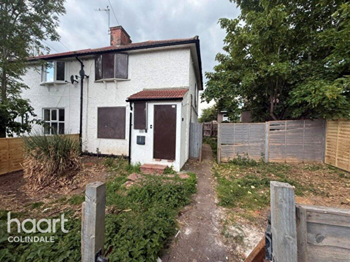 3 Bedroom Semi Detached House For Sale In Dryfield Road, HA8