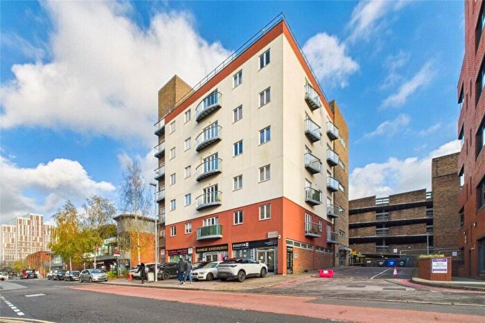 1 Bedroom Semi-Detached House For Sale In Market Street, Bracknell, Berkshire, RG12