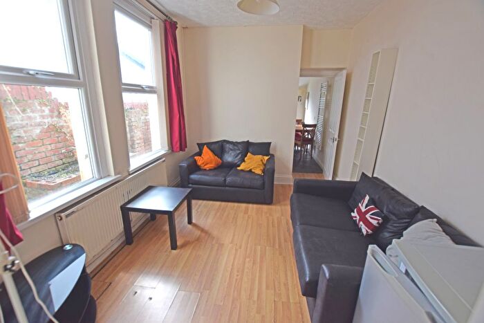 3 Bedroom Terraced House To Rent In Heathfield Road, Heath/Gabalfa, Cardiff, CF14