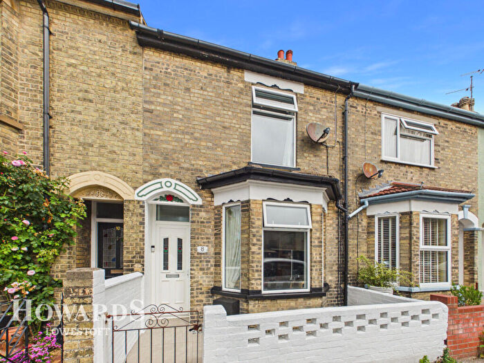 3 Bedroom Terraced House For Sale In Beaconsfield Road, Lowestoft, NR33
