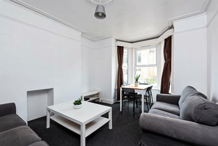 5 Bedroom Terraced House To Rent In Triangle North, Bath, BA2
