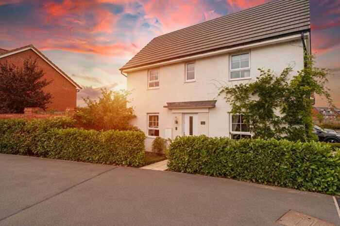 3 Bedroom Detached House For Sale In Garland Road, Rossington, DN11