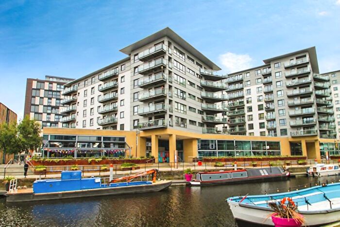 1 Bedroom Flat To Rent In McClure House, The Boulevard, Leeds, LS10