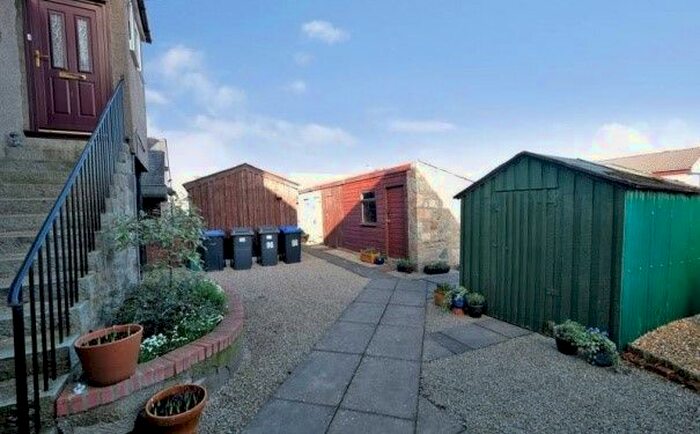 2 Bedroom Flat To Rent In North Street, Inverurie, Aberdeenshire, AB51