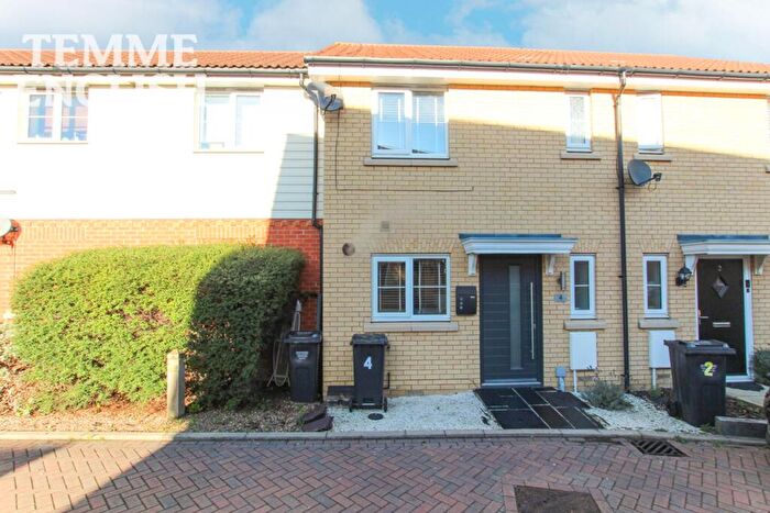2 Bedroom End Of Terrace House For Sale In Abrahams Close, Basildon, SS14