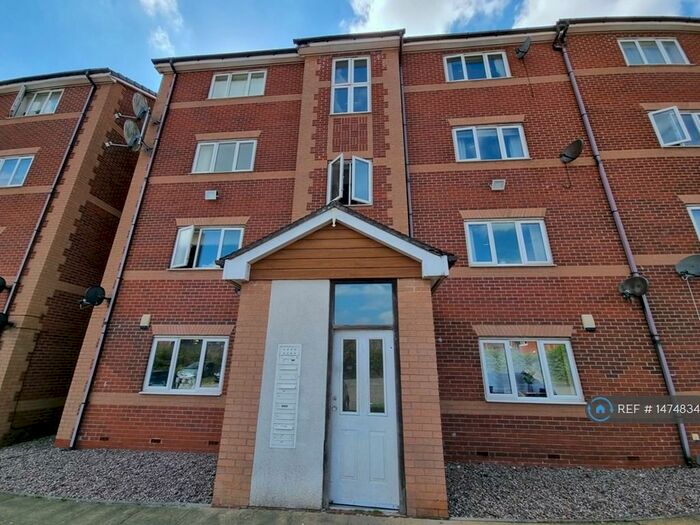 2 Bedroom Flat To Rent In Worsley Gardens, Worsley, Manchester, M28