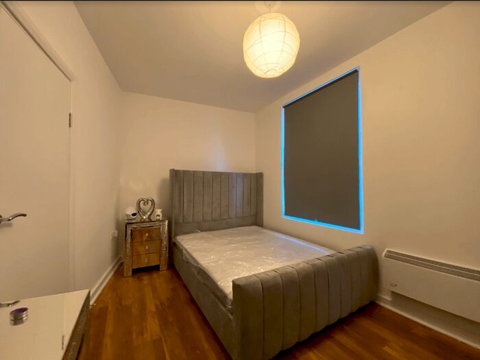 2 Bedroom Flat To Rent In London, SE26