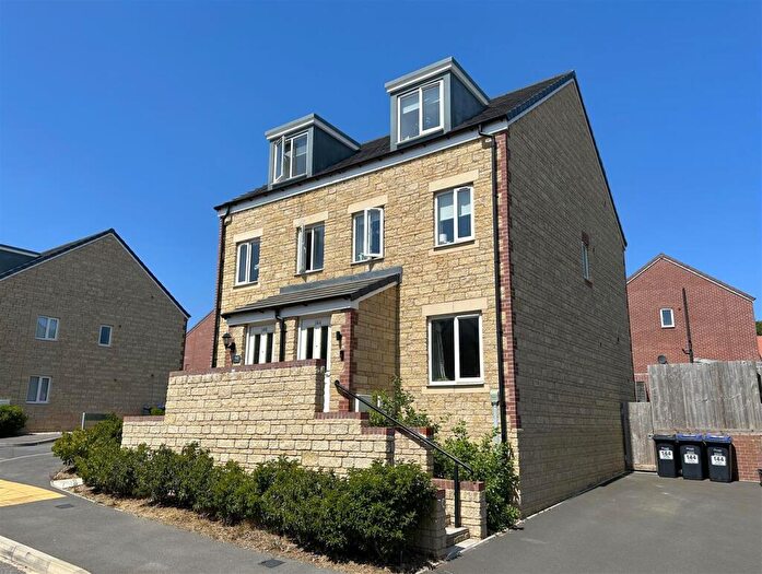 3 Bedroom Semi Detached House For Sale In Gainey Gardens, Chippenham, SN15
