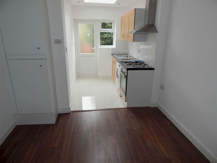 2 Bedroom Maisonette To Rent In Braemar Avenue, London, Middlesex, NW10