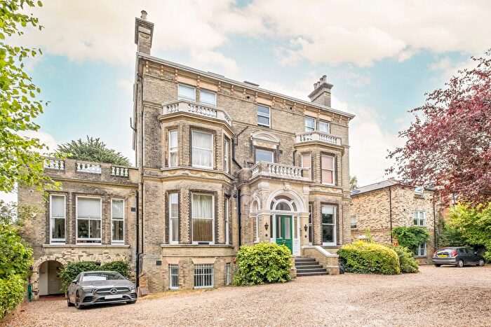 1 Bedroom Flat For Sale In Putney Hill, London, SW15