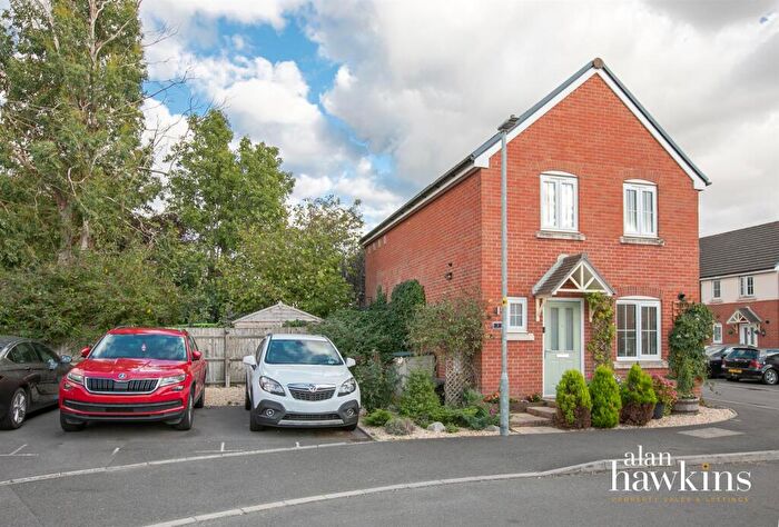 3 Bedroom Detached House For Sale In Draymans Court, Royal Wootton Bassett, SN4