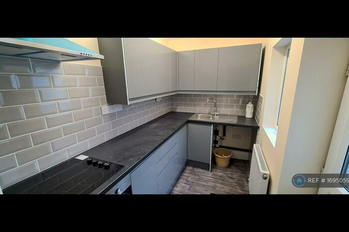 3 Bedroom Terraced House To Rent In Richmond Street, Burnley, BB11