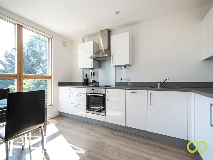 2 Bedroom Flat To Rent In Compton House, Sussex Way, Holloway, N7