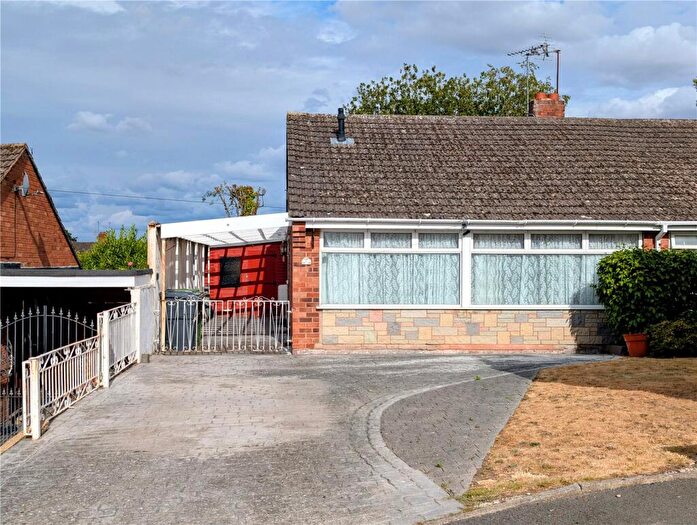 2 Bedroom Bungalow For Sale In Hales Park, Bewdley, Worcestershire, DY12