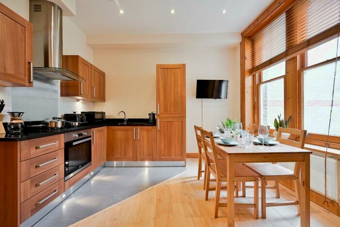 1 Bedroom Flat To Rent In Milliner House, Old Christchurch Road, BH1