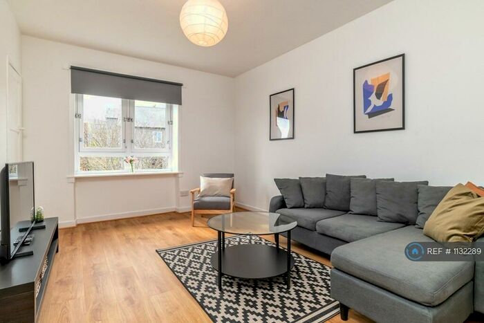 3 Bedroom Maisonette To Rent In Kincorth Place, Aberdeen, AB12