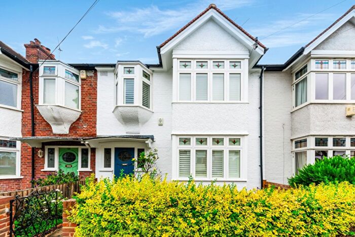 4 Bedroom Flat To Rent In Culmstock Road, London, SW11