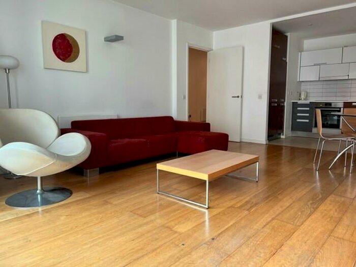 2 Bedroom Flat To Rent In Apartment Lumiere Building, M15