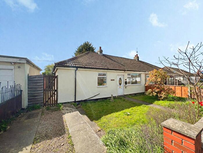 2 Bedroom Bungalow For Sale In Gorse Road, Grantham, NG31