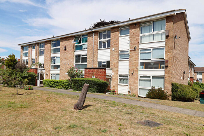 1 Bedroom Flat For Sale In Belcroft Close, Bromley, BR1