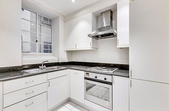 2 Bedroom Flat To Rent In Crompton Court, Brompton Road, London, SW3