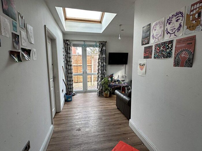 7 Bedroom Semi-Detached House To Rent In Arnfield Road - Withington - £ Pppw, M20