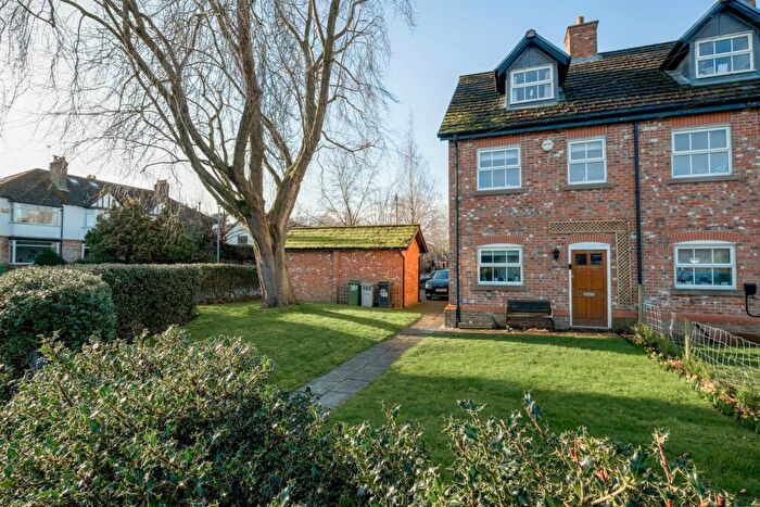 3 Bedroom Town House For Sale In Twinnies Road, Wilmslow, SK9