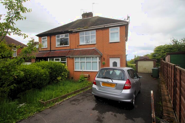 2 Bedroom Semi-Detached House To Rent In Harrow Avenue, Oldham, OL8
