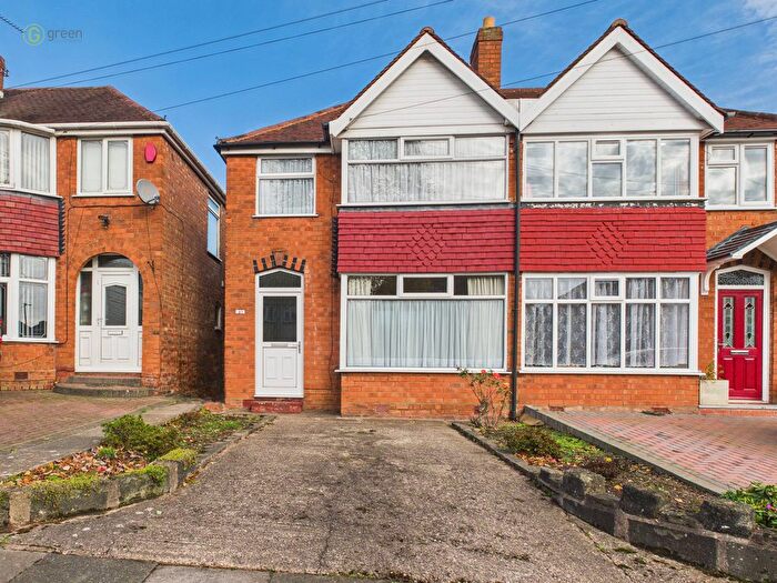 3 Bedroom Semi Detached House For Sale In Mildenhall Road, Great Barr, Birmingham, B42