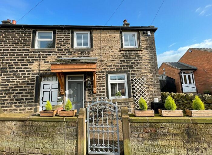 2 Bedroom Cottage For Sale In Chapelgate, Scholes, HD9