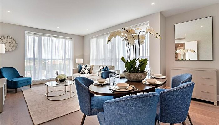 2 Bedroom Flat To Rent In Westferry Circus, Canary Wharf, London, E14