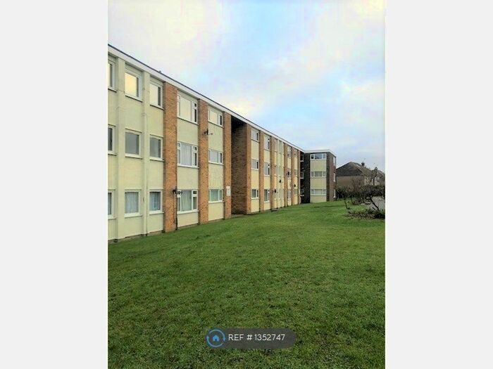 1 Bedroom Flat To Rent In Lapis Close, Gravesend, DA12