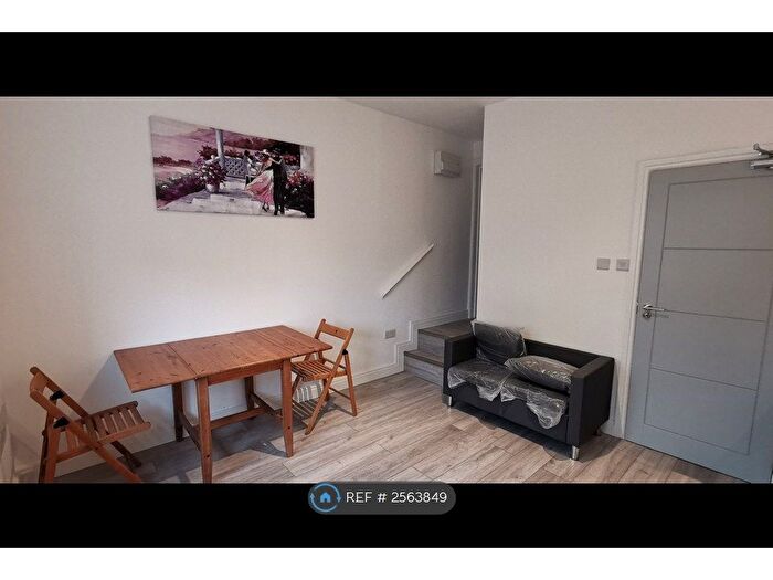 1 Bedroom Flat To Rent In Ilkeston Road, Nottingham, NG7