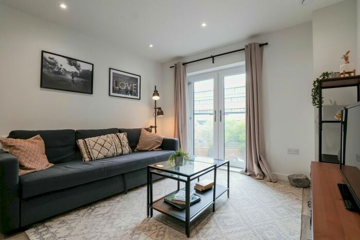 1 Bedroom Flat To Rent In Brickworks, Butetown, Cardiff, CF10